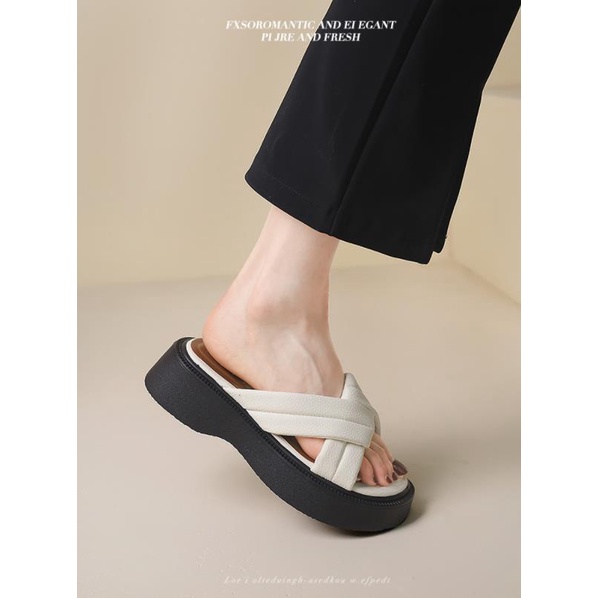 Dép Quai Ngang Đế Dày Thời Trang Mùa Hè 2022 Mới Dành Cho Nữ