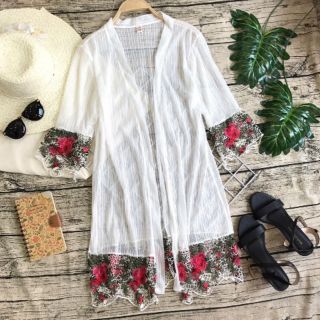 Áo khoác kimono viền ren hoa