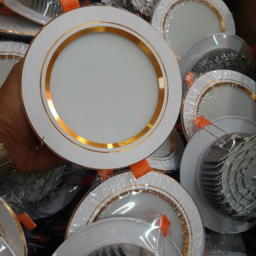 Đèn Led Âm Trần 3 Mầu Phi 90 Viền vàng, Viền Bạc Đế Đúc Tải Nhiệt
