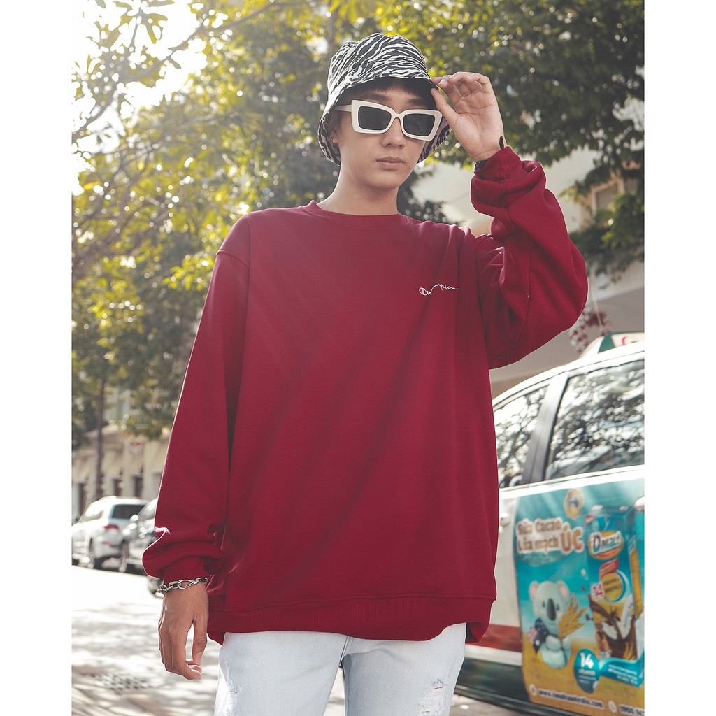 Áo Tay Dài Sweater Champion Chữ Thêu Màu Đỏ | BigBuy360 - bigbuy360.vn