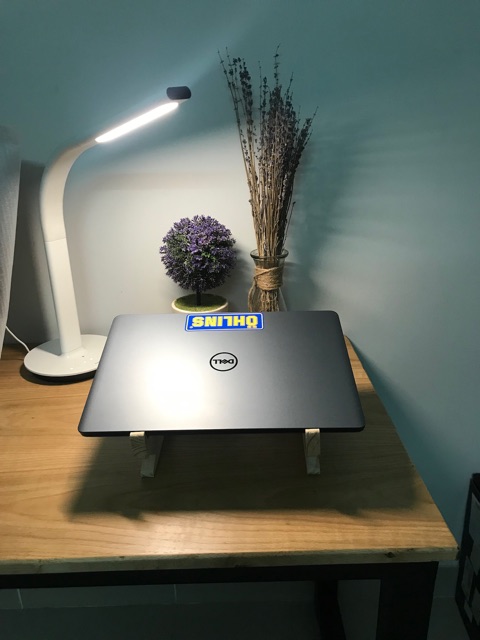 Kệ laptop gỗ sang trọng, chống đau mỏi lưng (Làm từ gỗ thông trắng cao cấp,ko phải gỗ ép) | BigBuy360 - bigbuy360.vn