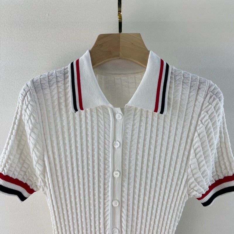 Đầm len ngắn tay dáng suông chân váy xếp ly thương hiệu Thom Browne cao cấp chất liệu mềm mại