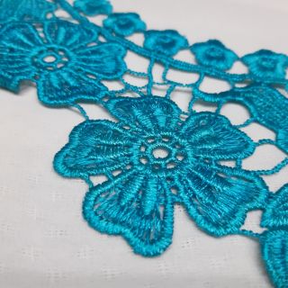 Cổ áo thêu nổi đẹp