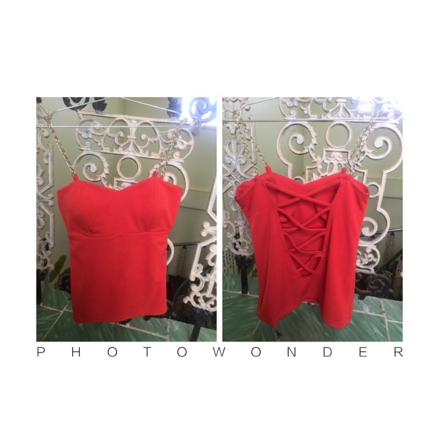 Áo dây xích hở lưng