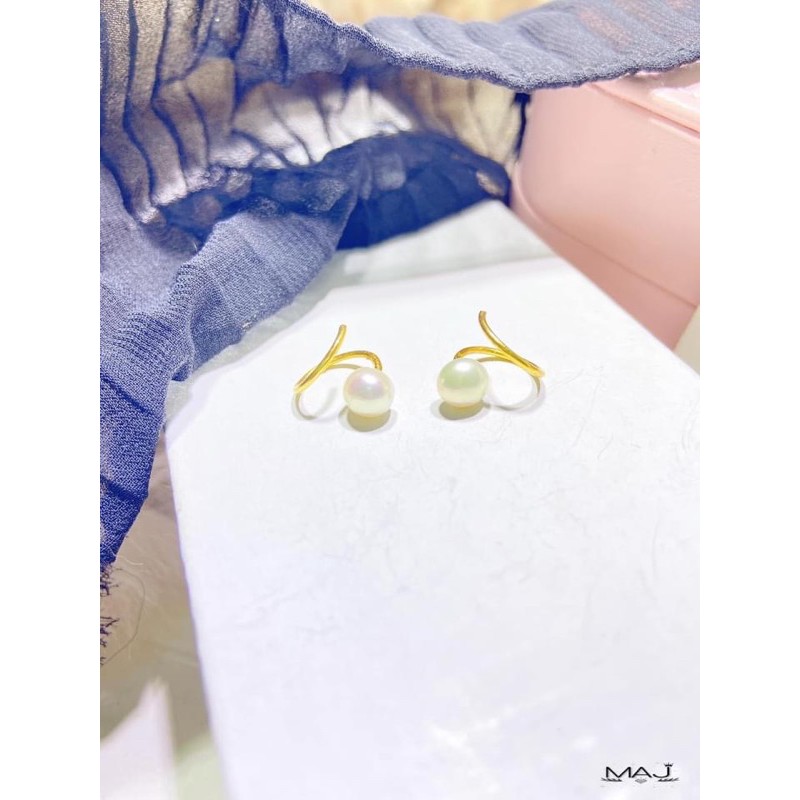 Bông Tai Vàng Dáng Xoắn Trai không Chốt, Không Gây Đau Tai - Trang sức Vàng Bạc Hoà Thảo HTj