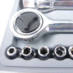 Bộ dụng cụ bộ đồ nghề 40 món hiệu aiwa sửa xe vặn ốc vít đa năng