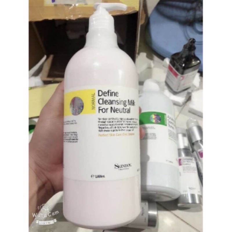 Sữa rửa mặt skindom chai 1000ml dùng cá nhân và spa