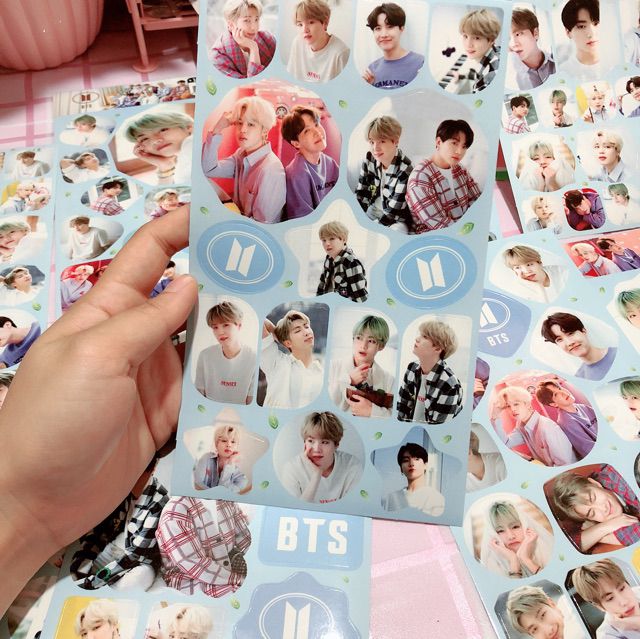 Sticker Dán BT21 và Sticker BTS Giá Siêu Rẻ