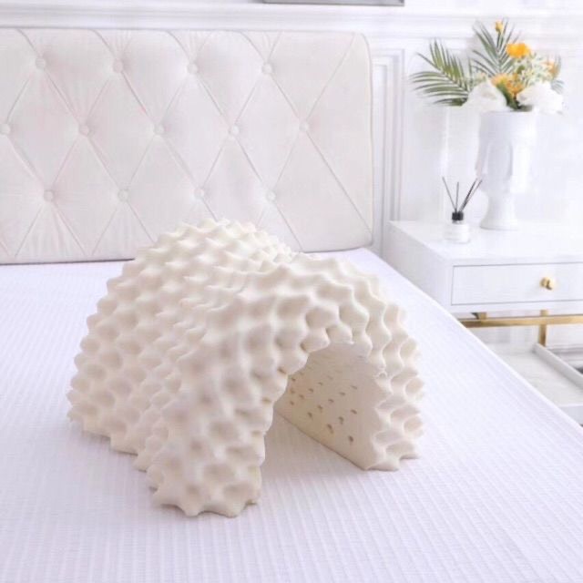 Gối cao su non HILTON mềm mại không đau đầu (Bán Rẻ lấy Tương Tác)