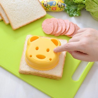 Khuôn cắt bánh sandwich