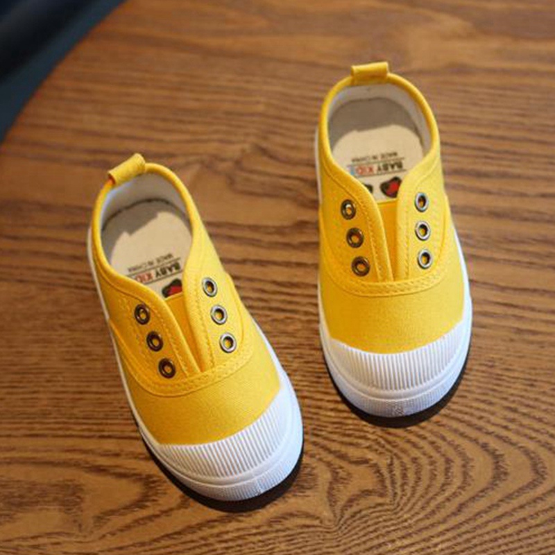 Giày Lười Màu Đen Size 21-35 Cho Bé