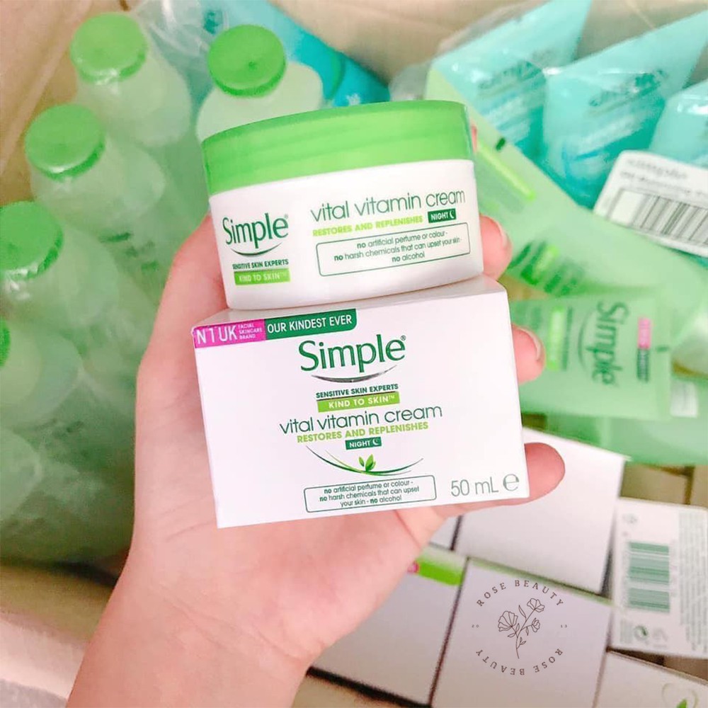 [Mã COS1904 giảm 8% đơn 300K] Kem dưỡng da cấp nước ban đêm Simple Kind To Skin Vital Vitamin 50ml | BigBuy360 - bigbuy360.vn
