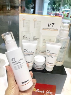 Bộ kem dưỡng trắng da V7 Tonight Light