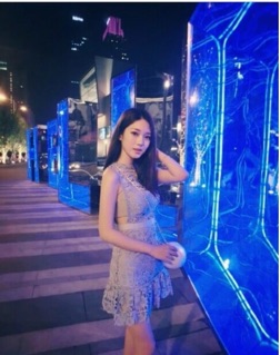 Váy ren mẫu Self Portrait combo 2 chiếc