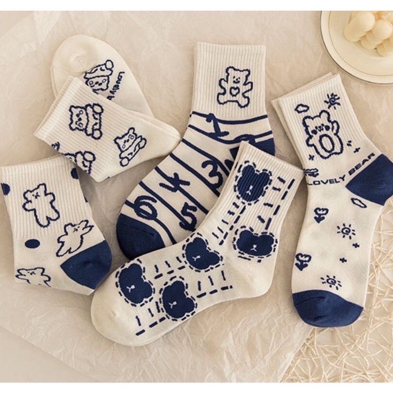 [TonaShoe] Tất Cổ Cao Màu Xanh Trắng Hoạ Tiết Gấu
