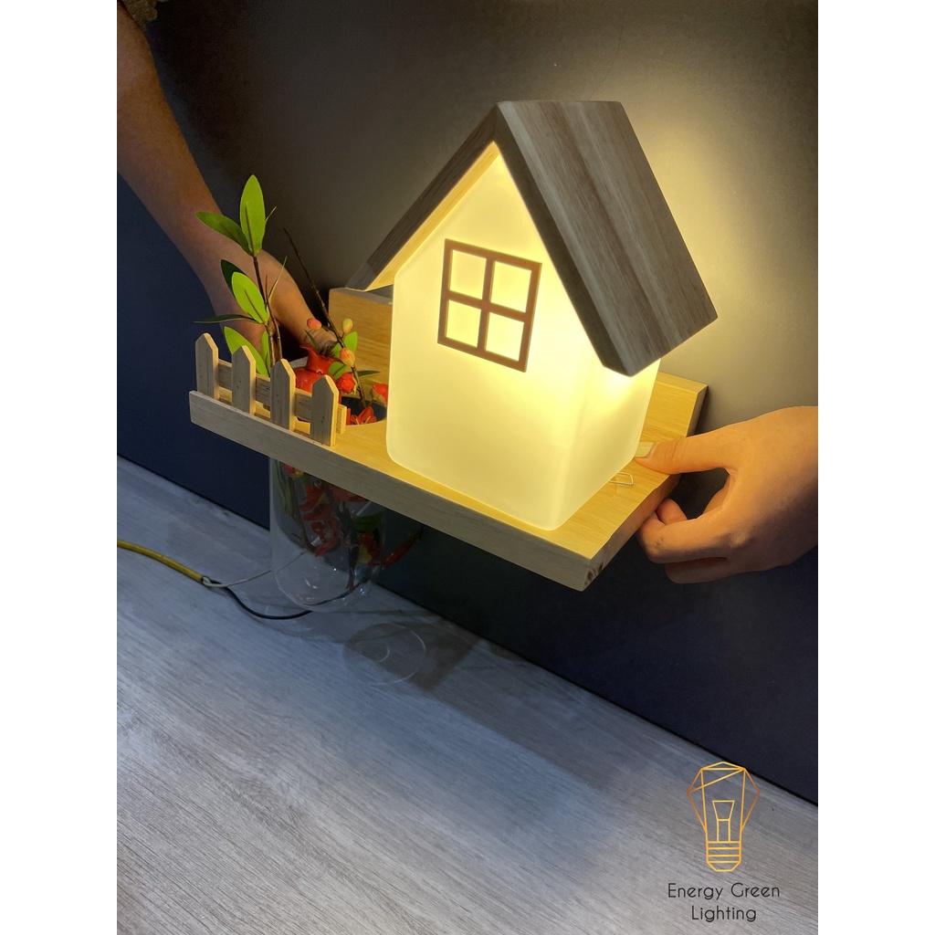 Đèn Tường Energy Green Lighting Kệ Gỗ Chao Thủy Tinh Hình Ngôi Nhà Hiện Đại DT-2732 - Trang Trí Căn Phòng