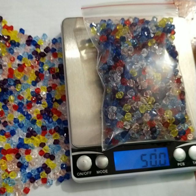 Gói 50/100gam hạt chóp nón nhiều 4x5mm hỗn hợp màu ngẫu nhiên