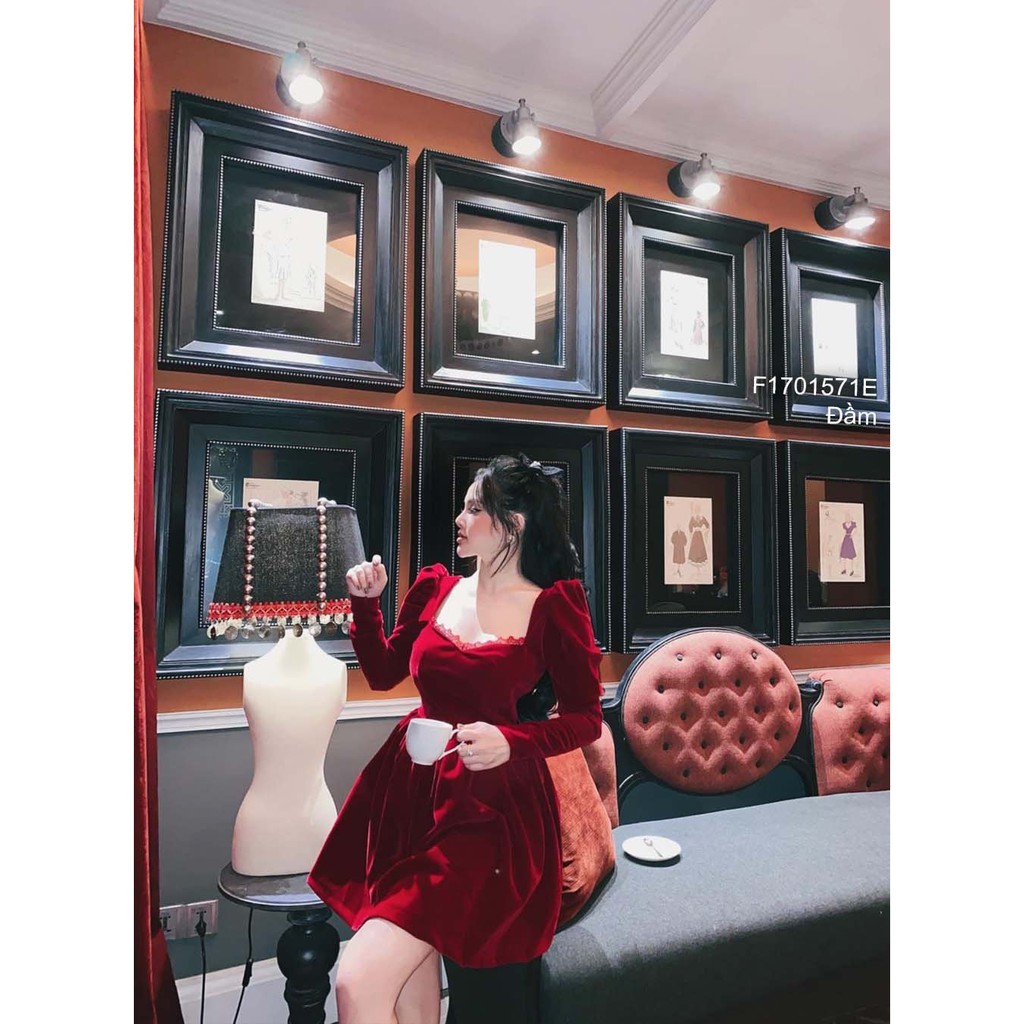 Đầm xòe nhung ngực viền ren phối nơ lưng tay dài!
