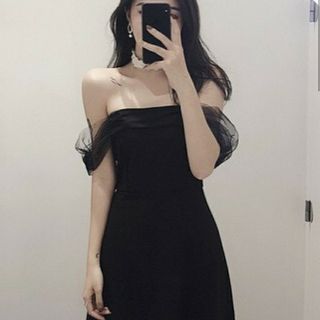 Váy prom đen trễ vai xòe form ngắn