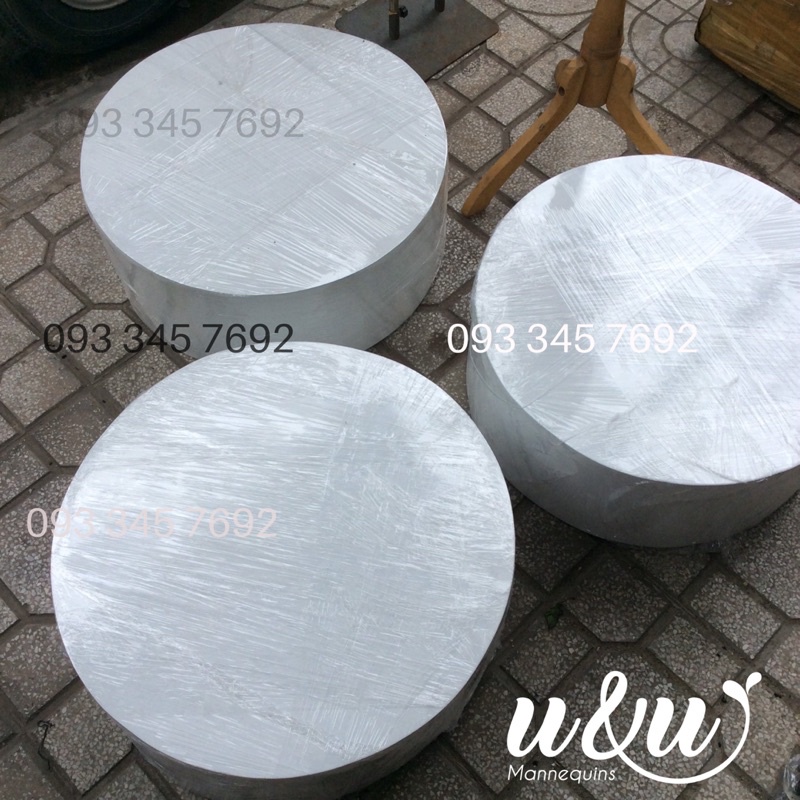 BỤC đứng thử đồ (cao 20cm, đ. kính 60cm)