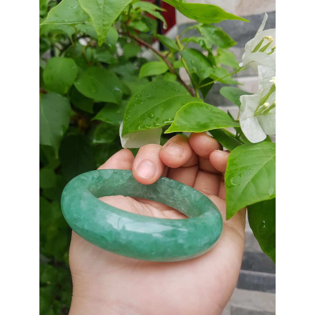 Vòng Tay Mới Đẹp Bản Hẹ Xanh Đều size 54mm x cao 15mm x dầy 9mm nữ mạng Mộc Hỏa Thủy có 1490k ạ