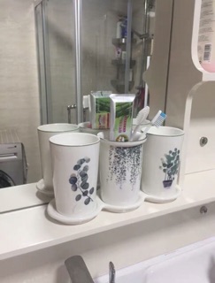 Bộ cốc sứ đánh răng hình lá(có sẵn)