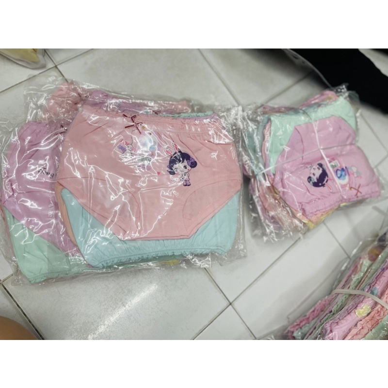 Quần xì/ Quần chip tam giác cotton lạnh cho bé 10 - 35kg