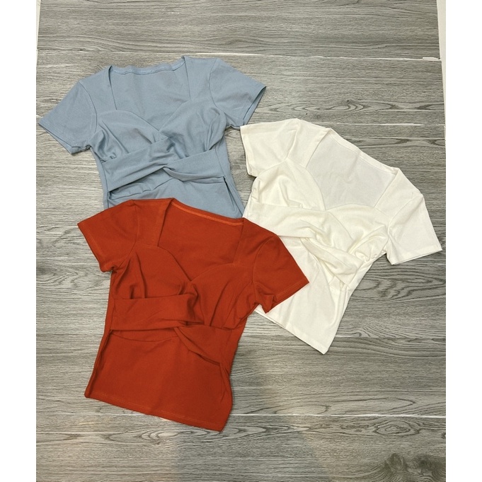 Áo thun body croptop tay ngắn xoắn ngực đủ màu Mới