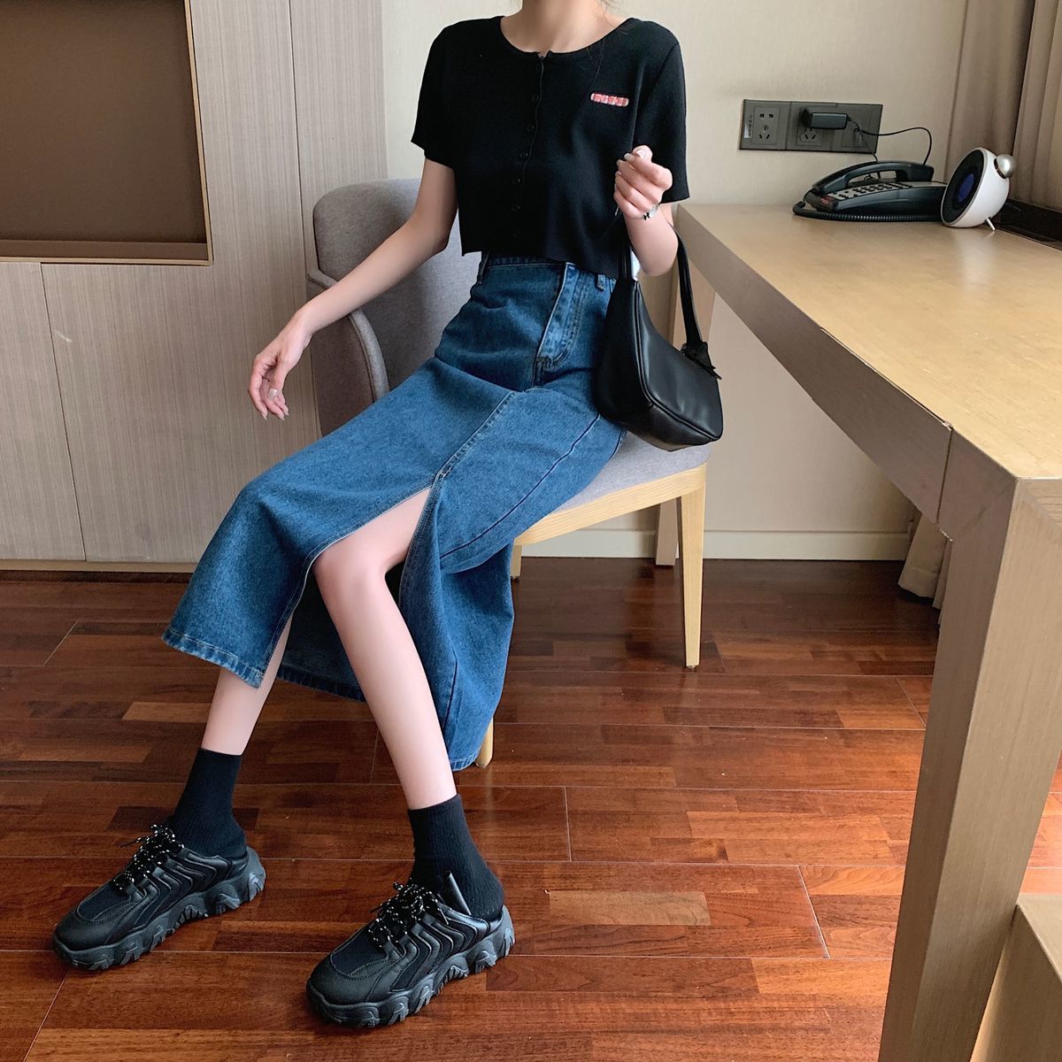 Chân Váy Denim Chữ A Lưng Cao Xẻ Tà Thời Trang Hè 2020 Cho Nữ | BigBuy360 - bigbuy360.vn