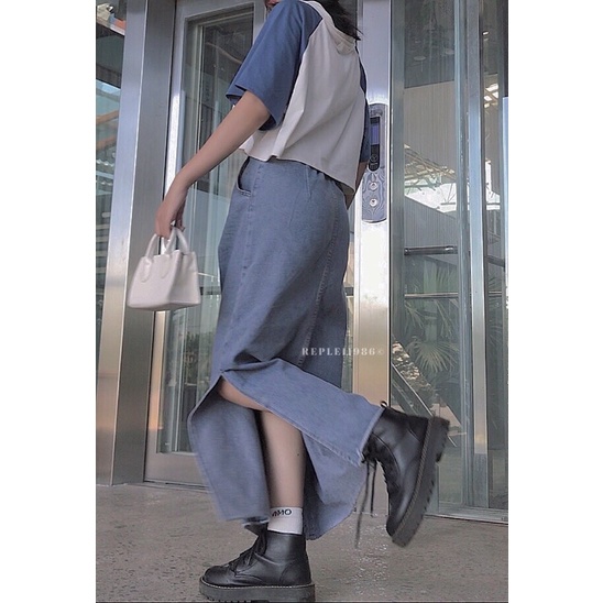 Chân váy jeans xẻ tà một bên