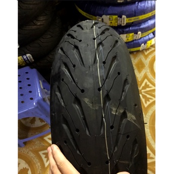 Lốp Michelin 120/70 ZR17 TL Pilot Road 5 (120/70-17)