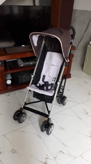 Xe đẩy du lịch Combi