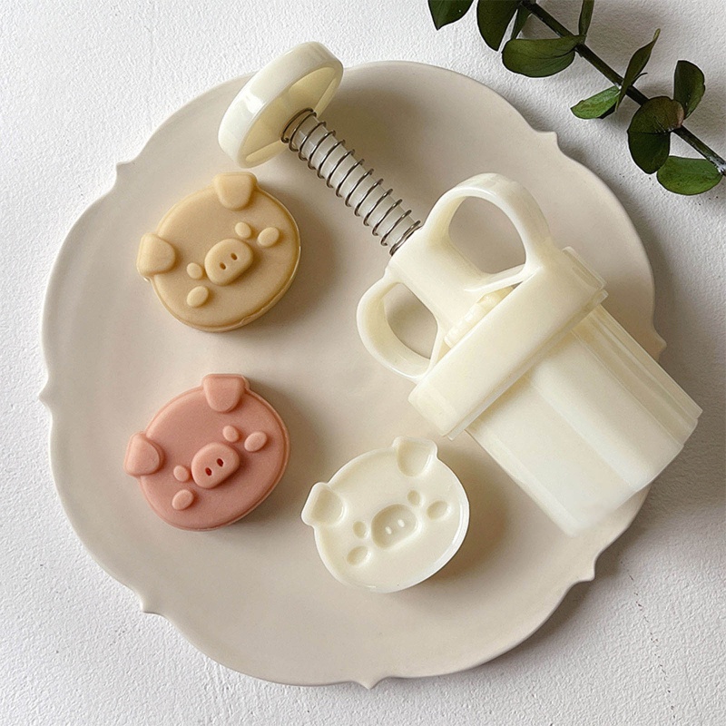 Khuôn Nhựa Làm Bánh Trung Thu Hình Chú Heo Dễ Thương 50g