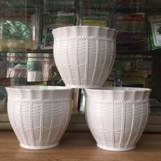 Chậu hoa nhựa- kiểu mây đan bầu, đg kính 17cm