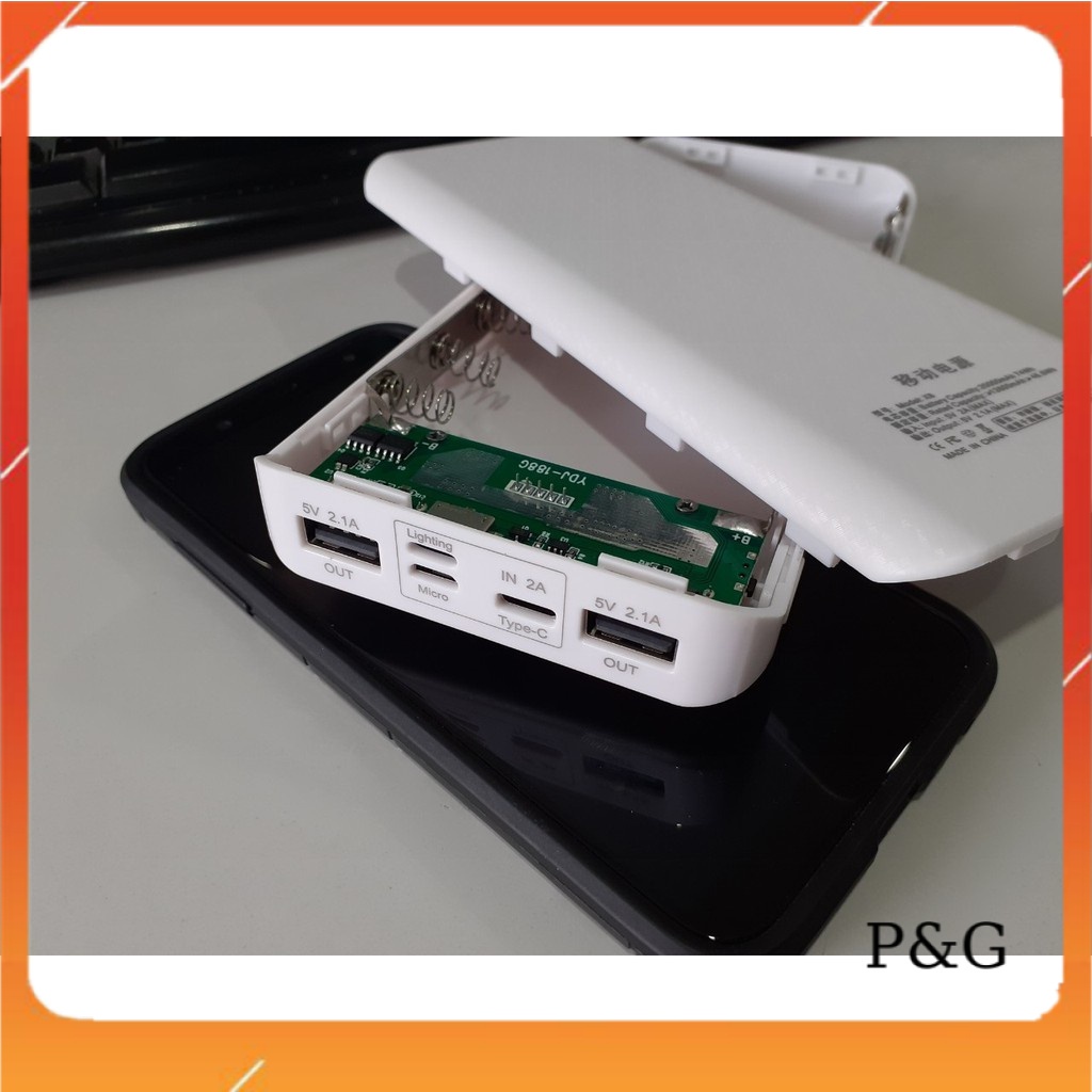 Box sạc nhanh chân cắm type c 8 cell dùng pin 18650 có LCD hiển thị, mạch sạc dự phòng