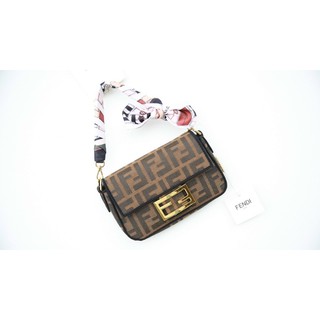 Túi Fendi Baguette Mini
