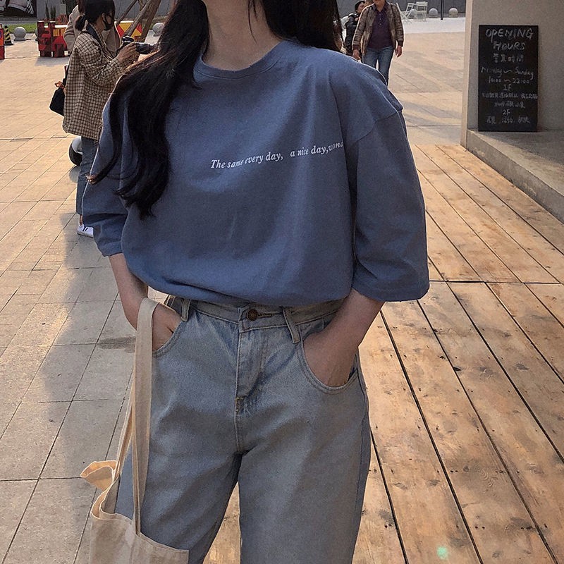 Phiên bản mùa hè Hàn Quốc mới mang lại cảm giác nữ tính thoải mái, lười biếng Harajuku BF gió sương mù màu xanh lam áo phông ngắn tay nữ sinh