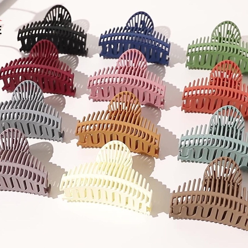 Kẹp càng cua răng cua tone màu nhẹ nhàng phong ccash Hàn Quốc