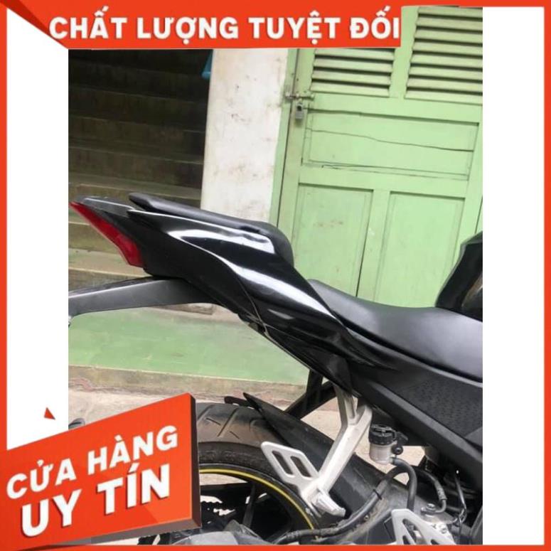 Ốp đuôi r1 cho yamaha r15v3 r15 compusit siêu cứng sale