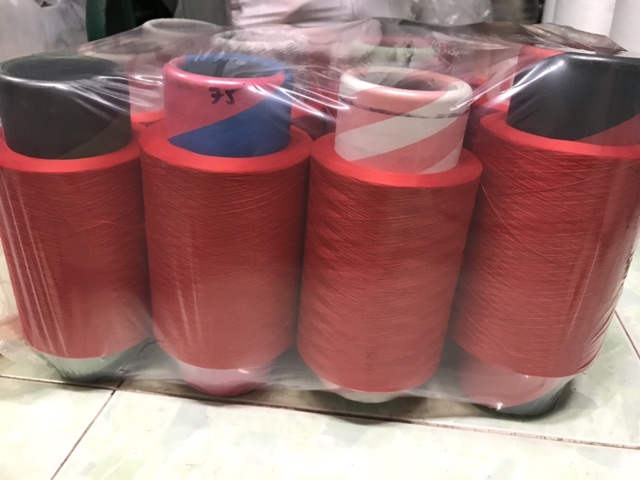 Tơ vắt sổ màu đỏ 150D, lốc 12 ống