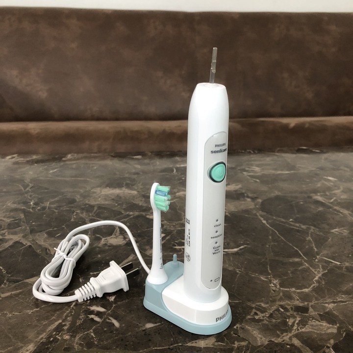 Bàn chải đánh răng điện Philips Sonicare: Mã HX6730/02