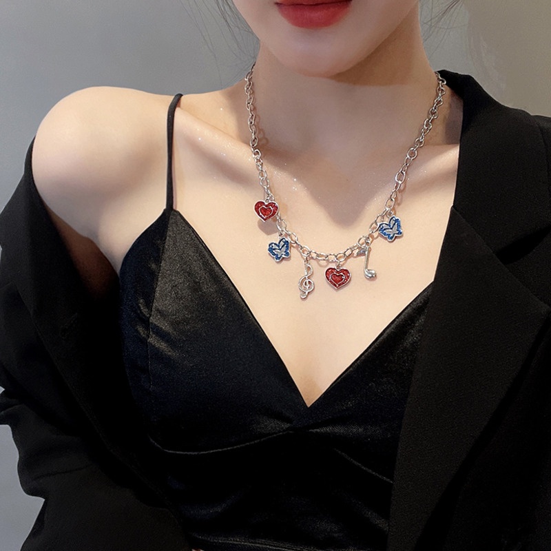 Vòng cổ Thép Titan Mặt Hình Nốt Nhạc Và Bướm Thời Trang Tinh Tế