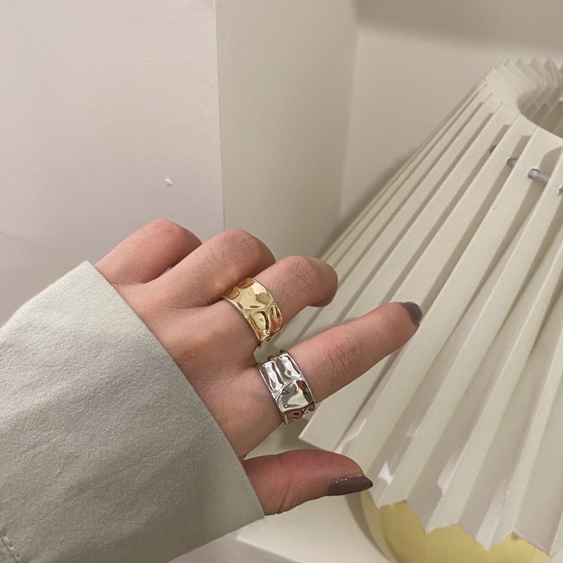 Nhẫn đeo tay kiểu dáng đơn giản thời trang