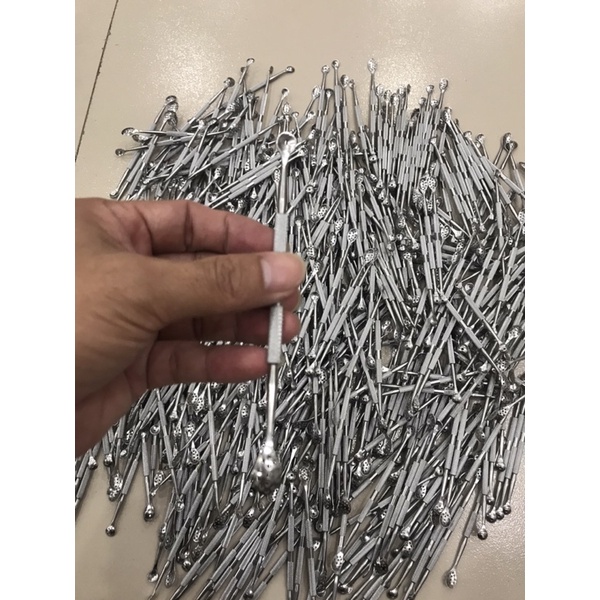 Que lặn mụn thần thánh