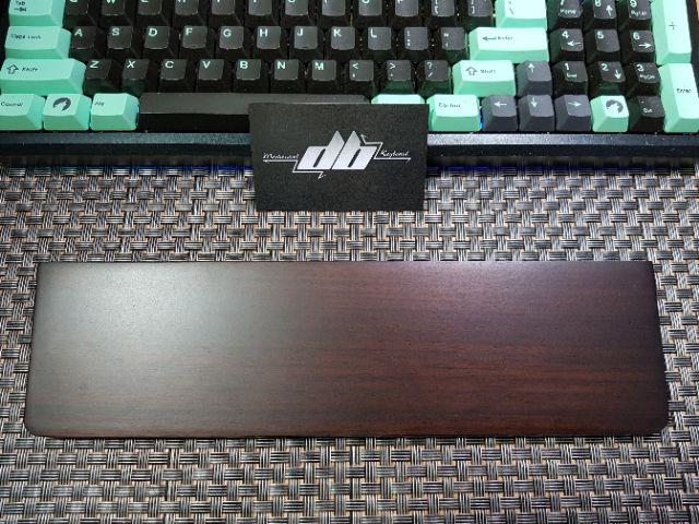 Kê tay bàn phím gỗ thông - xoan | BigBuy360 - bigbuy360.vn