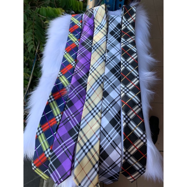Cà vạt Burberry
