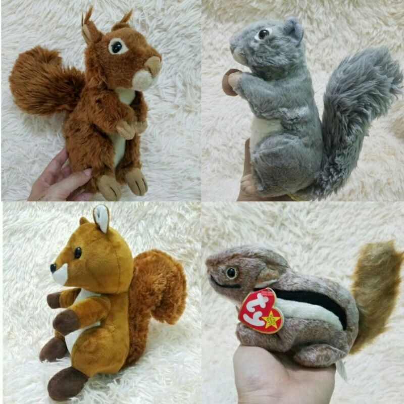 Gấu bông con sóc giống như thật