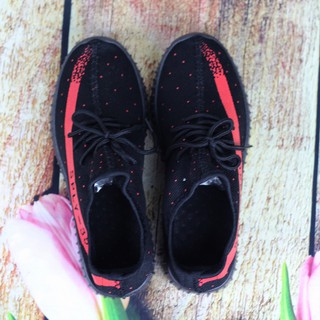 Giày Sneaker 0Đen Đỏ Thời Trang