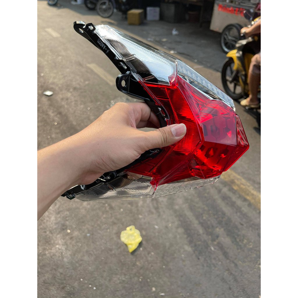 Đèn hậu click vario 2017