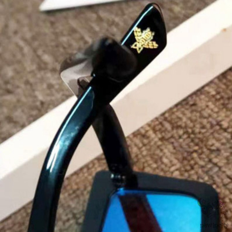 Kính mát gọng vuông thời trang cho bé